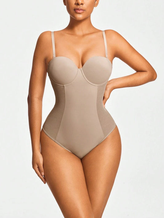 ملابس داخلية نسائية