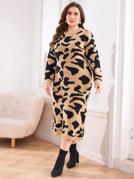 فستان كنزة بتصميم جلد نمر بياقة طاقم وأكمام طويلة