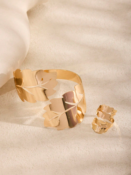 1 طقم مجوهرات للنساء بتصميم ورقة عصري واسع النطاق يشمل خاتم وسوار