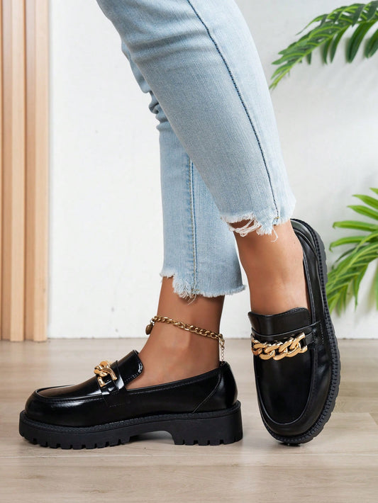 لوافر نسائي بشريط سحاب أسود بسيط، قاع ناعم وجذاب مريح وغير منزلق، مزين بسلسلة معدنية، طراز كاجوال متعدد الاستخدامات وكوليجي