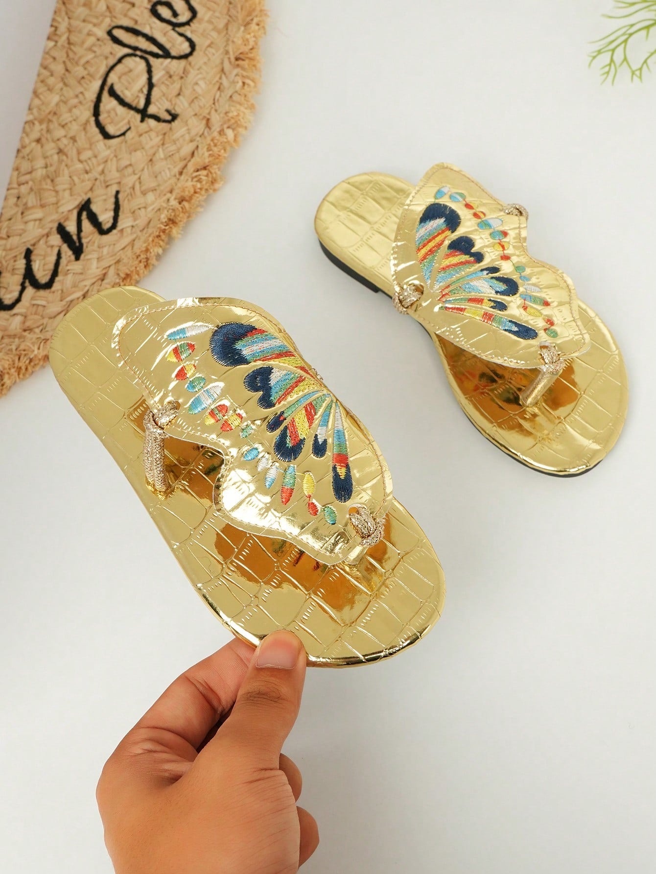 صندل اطفال على شكل فراشة