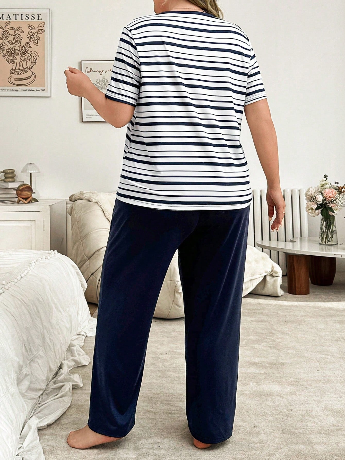 طقم بيجامة مقاس كبير