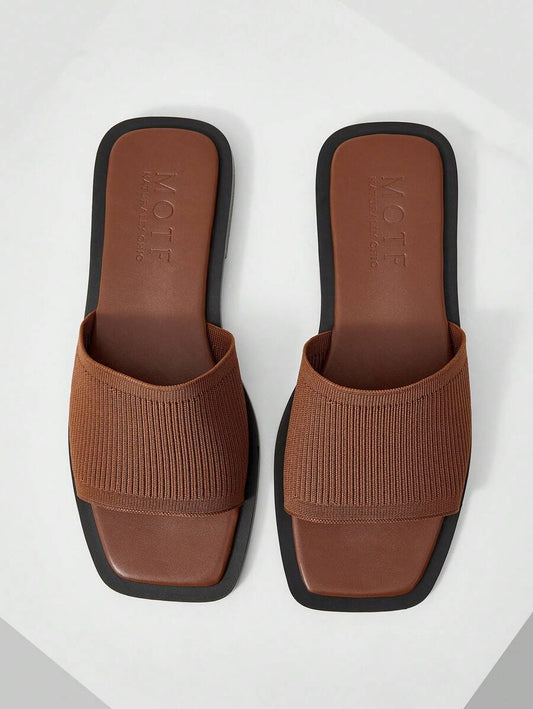 صنادل نسائية