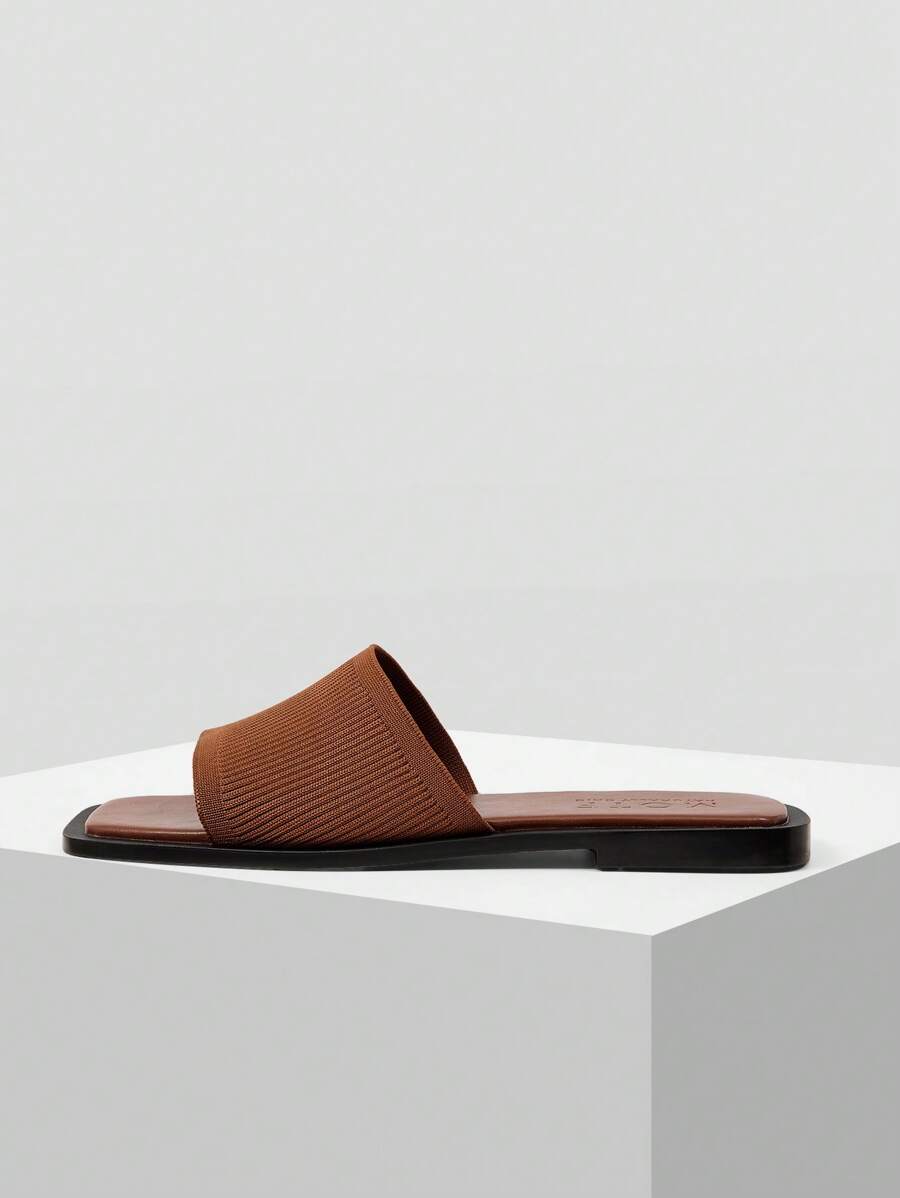 صنادل نسائية