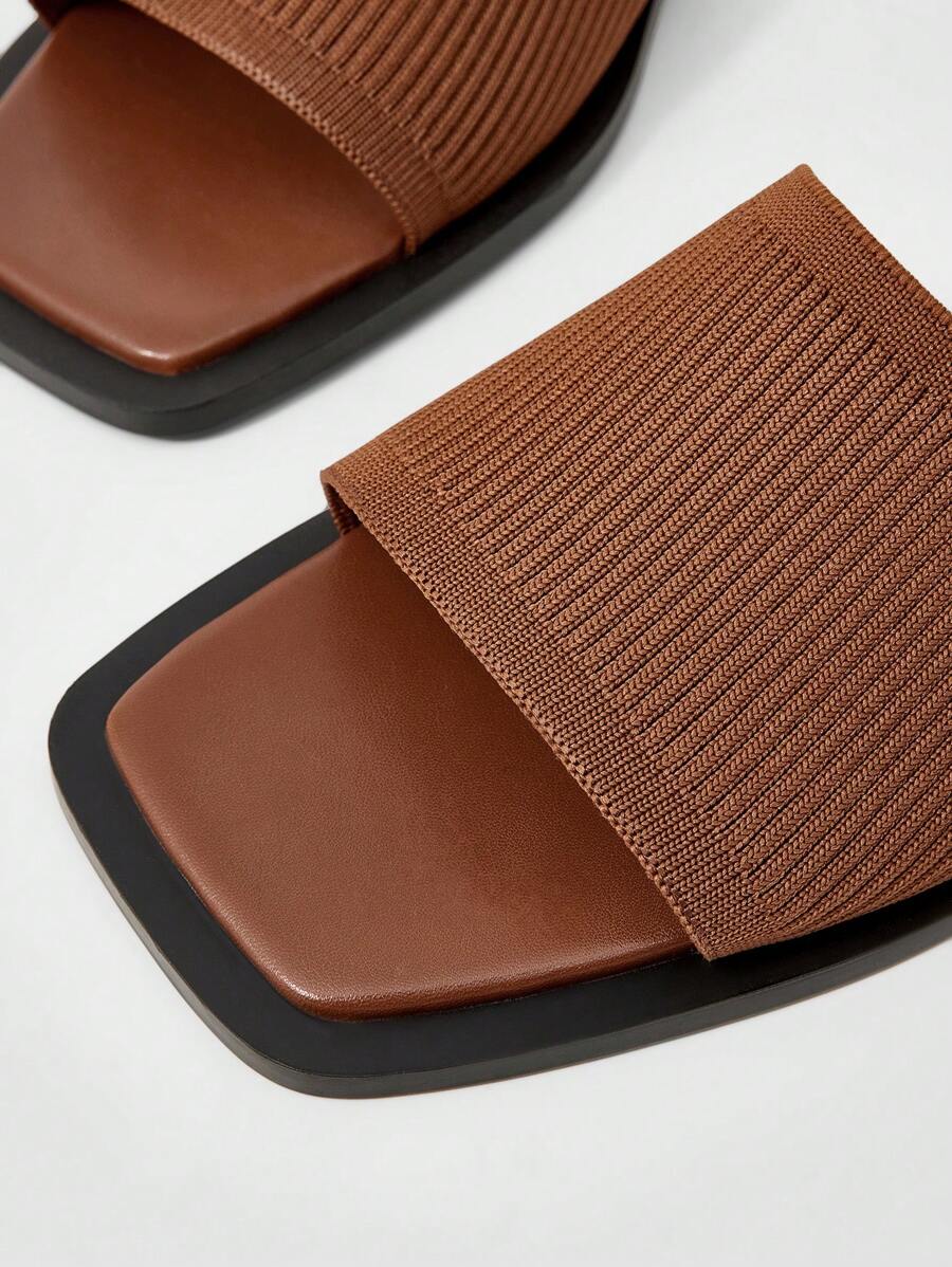 صنادل نسائية