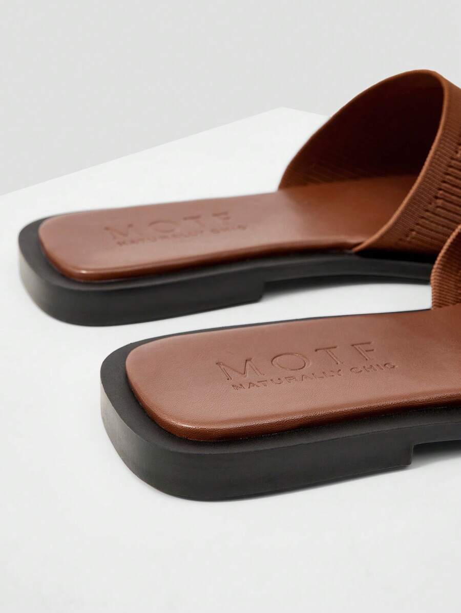 صنادل نسائية