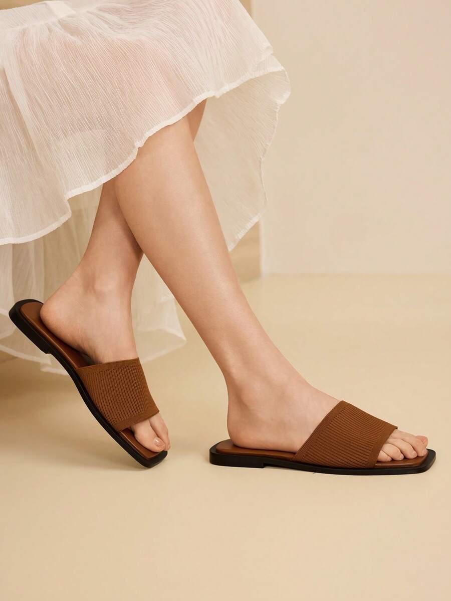 صنادل نسائية