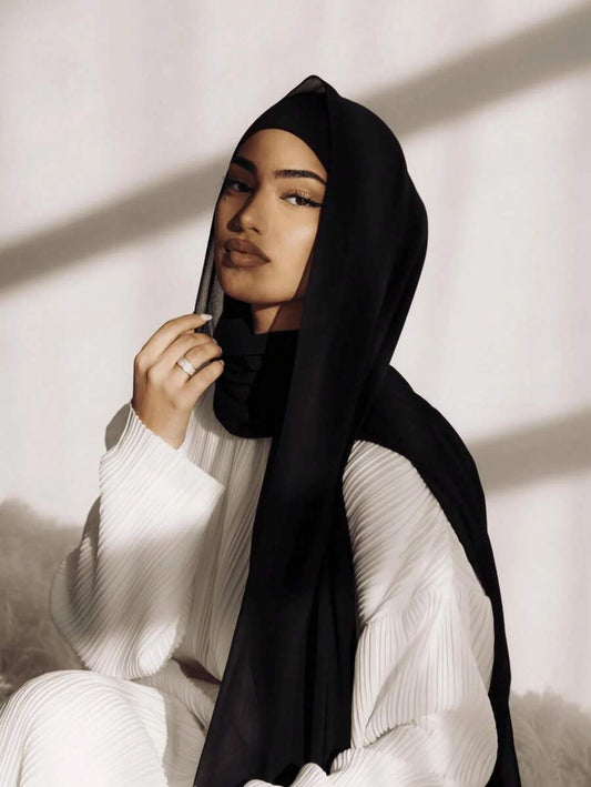 قطعة واحدة من الشيفون حجاب