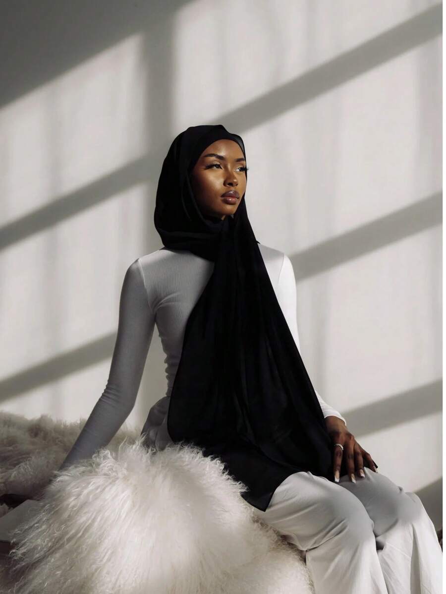 قطعة واحدة من الشيفون حجاب