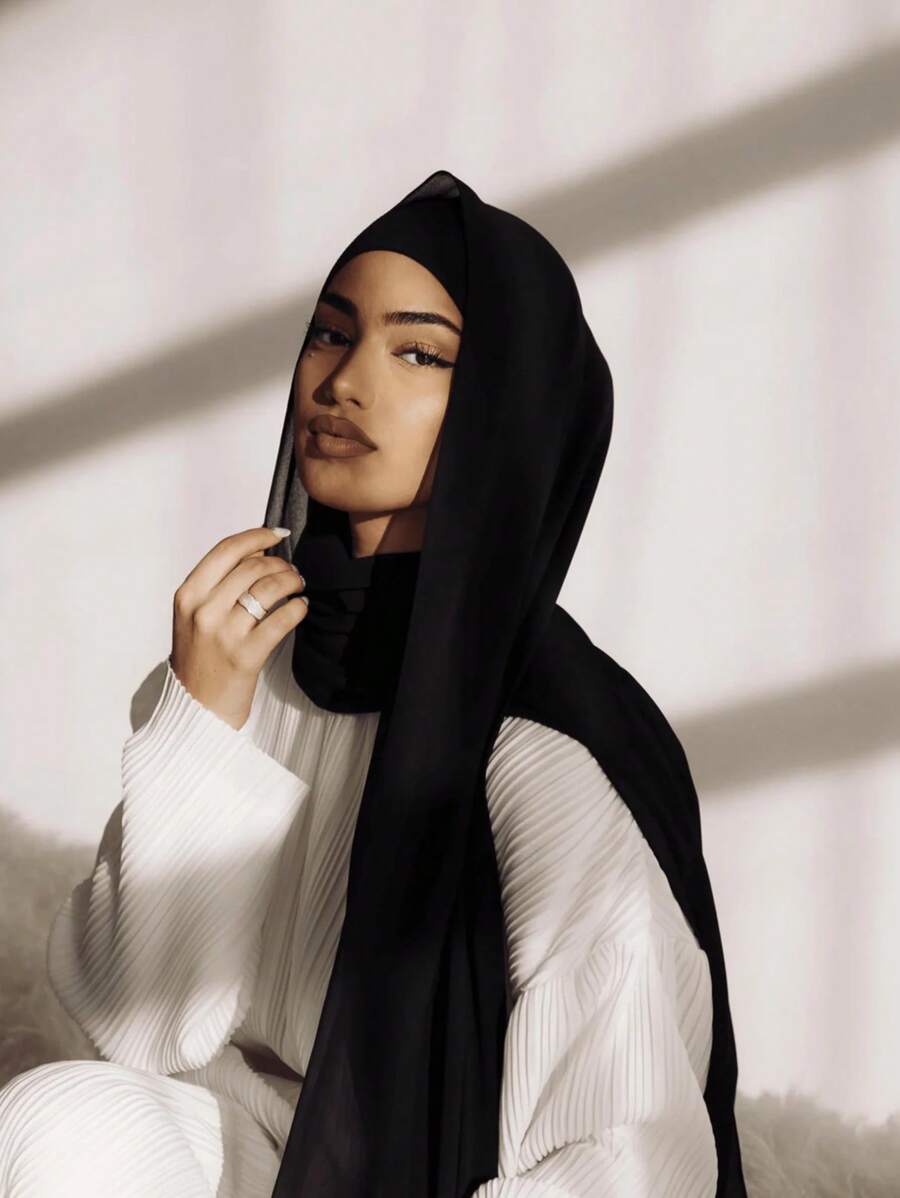 قطعة واحدة من الشيفون حجاب