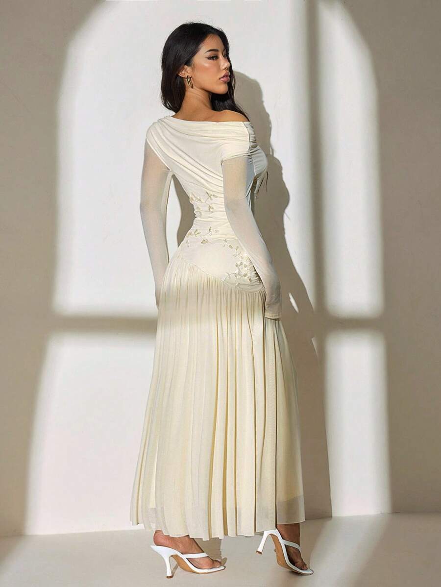 فساتين نسائية