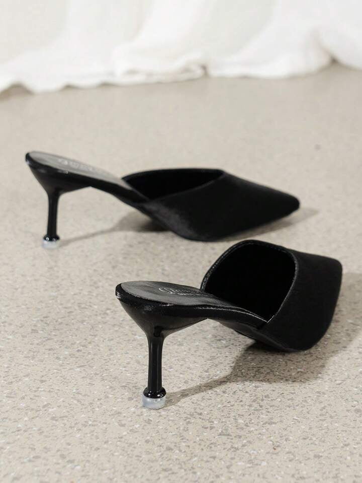 صنادل جديدة مدببة عالية الكعب