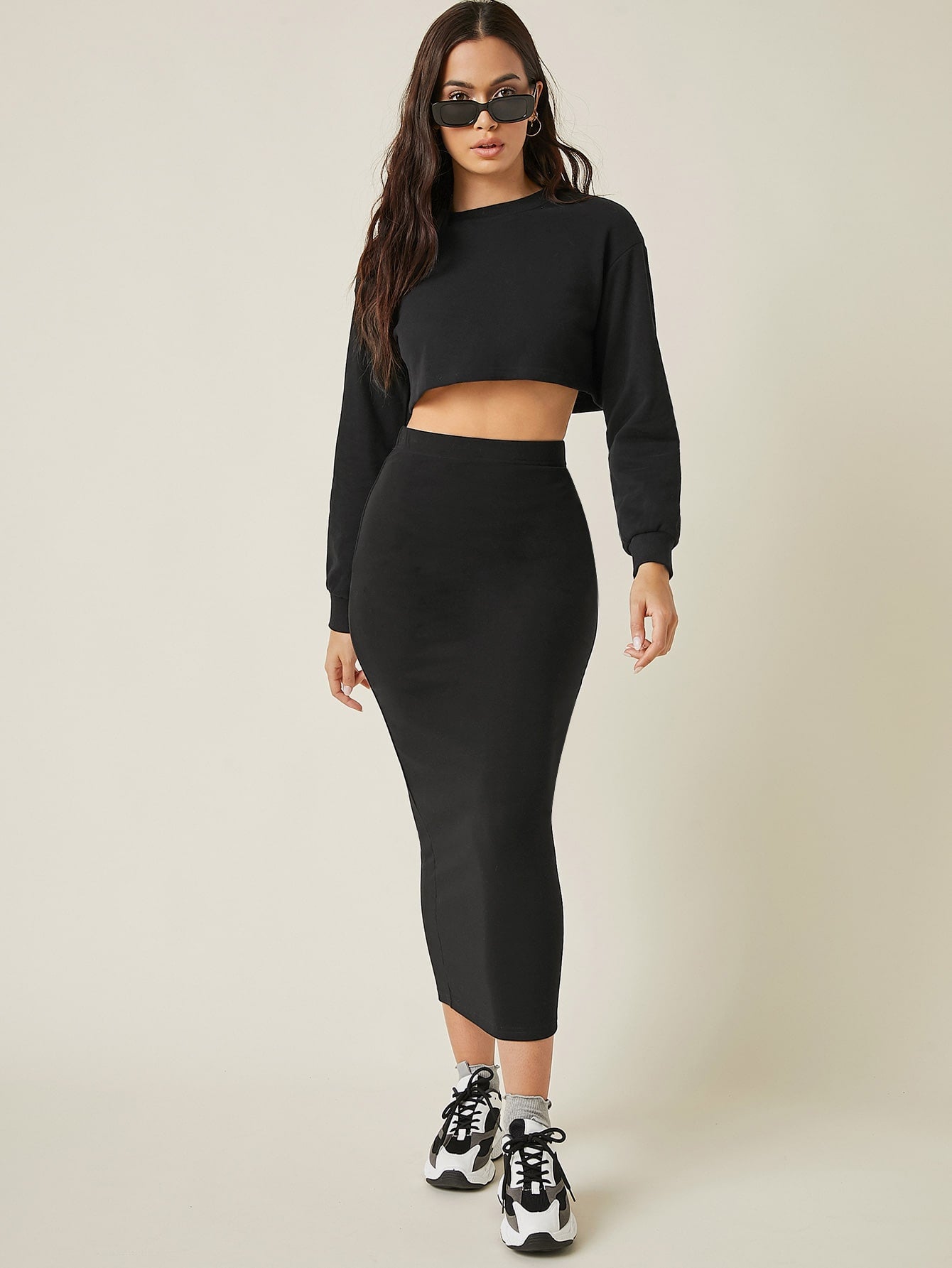 تنورة ضيقة سادة بخصر عالي