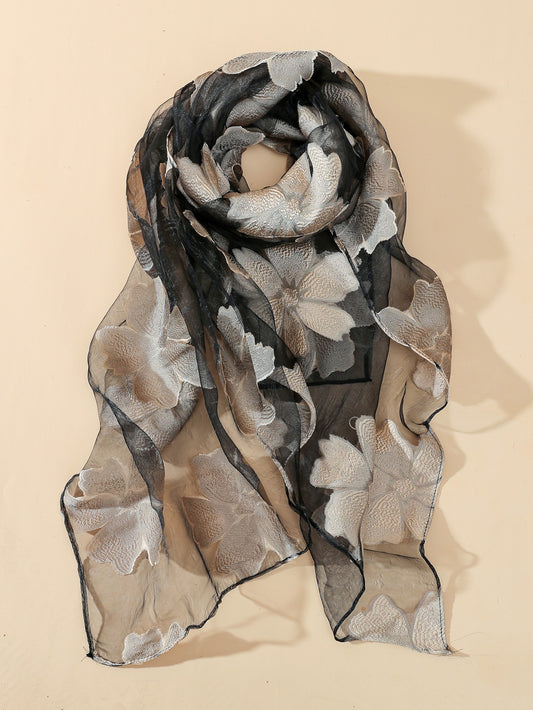 وشاح شبكي بنمط ورقة