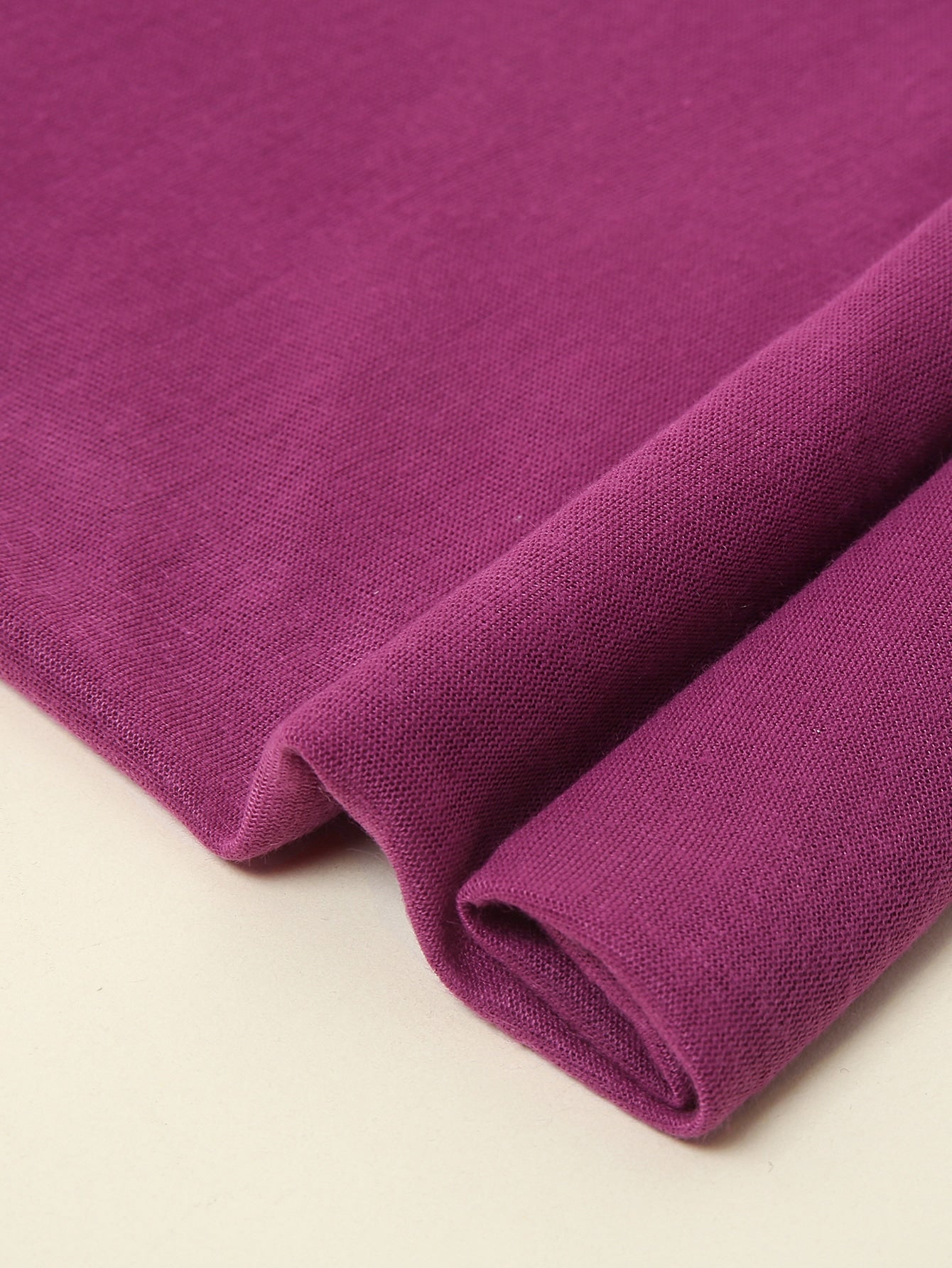 وشاح بلون موحد مبسط