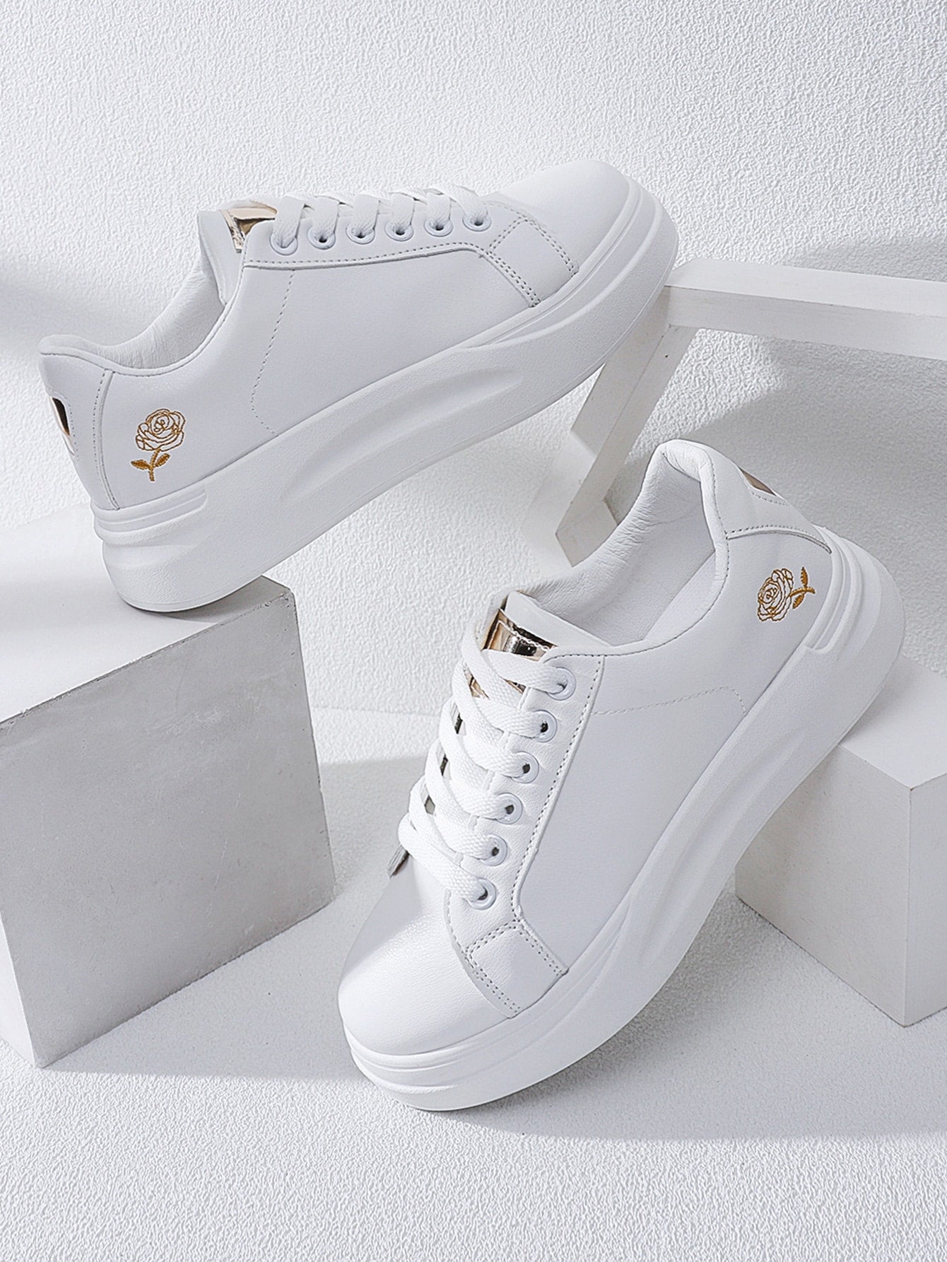 أحذية نسائية كاجوال