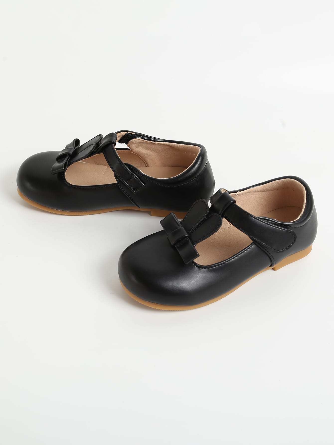 أحذية مسطحة للأطفال