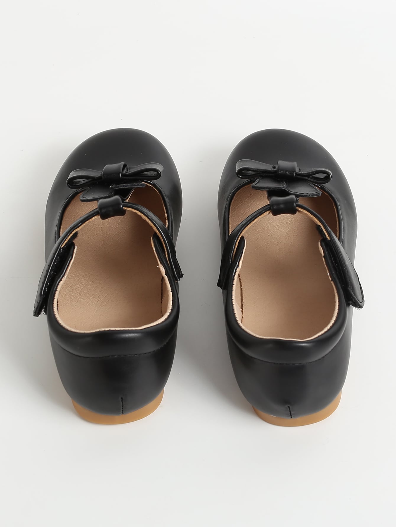 أحذية مسطحة للأطفال