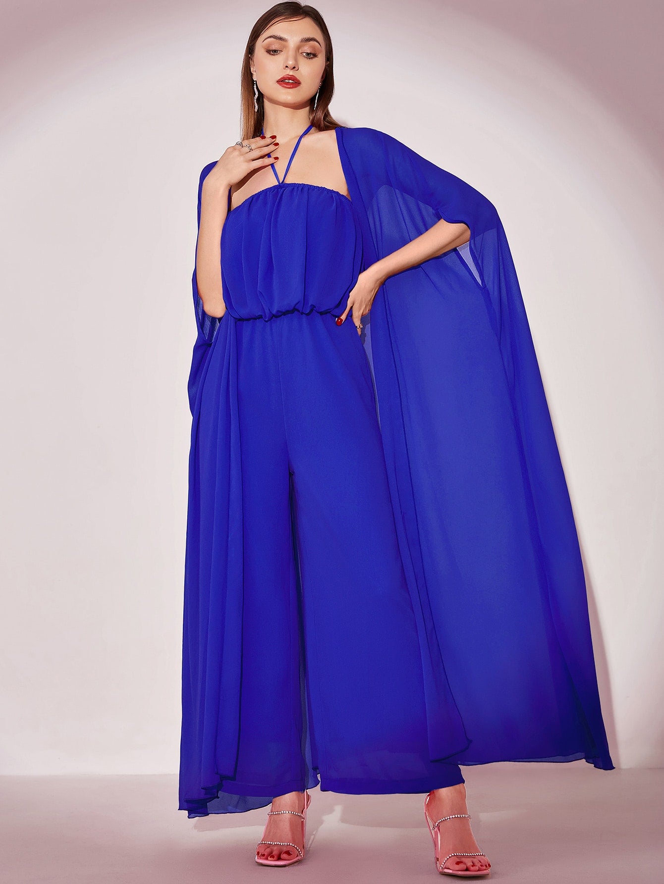 جمبسوت بالرسن والساق الواسع وموحد اللون مع كيمونو وأكمام الجرسة