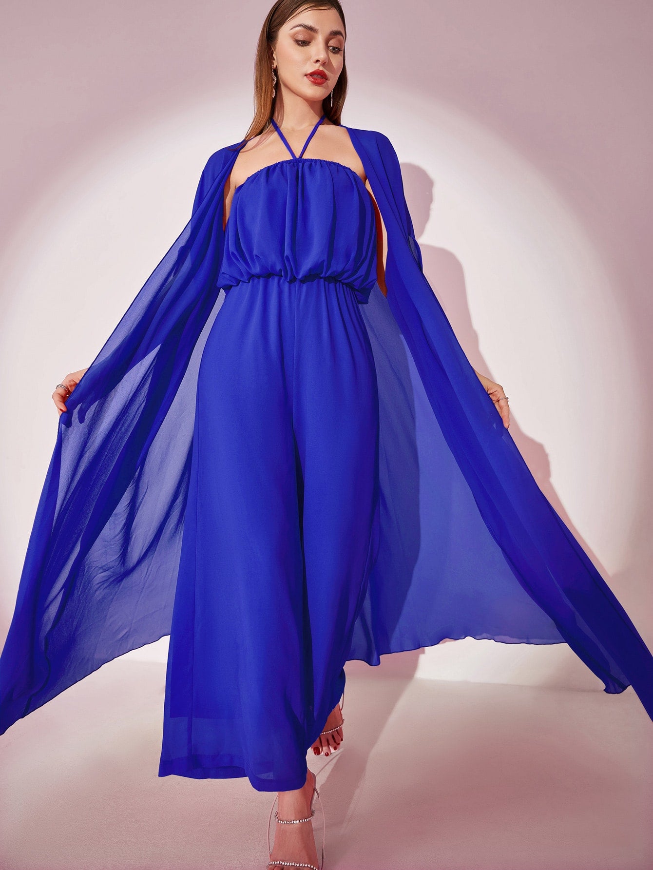 جمبسوت بالرسن والساق الواسع وموحد اللون مع كيمونو وأكمام الجرسة