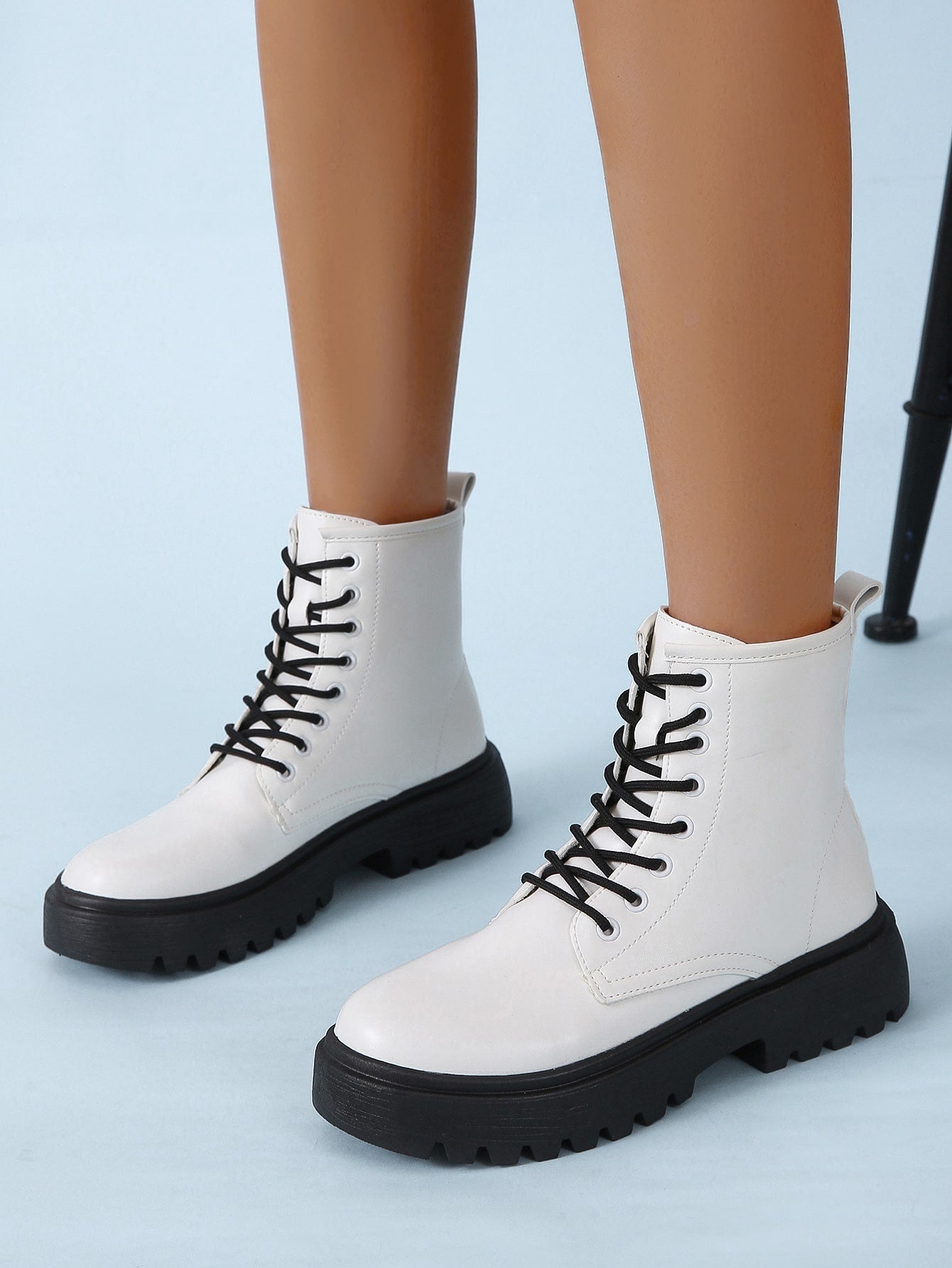 جزمة عسكرية رباط امامي