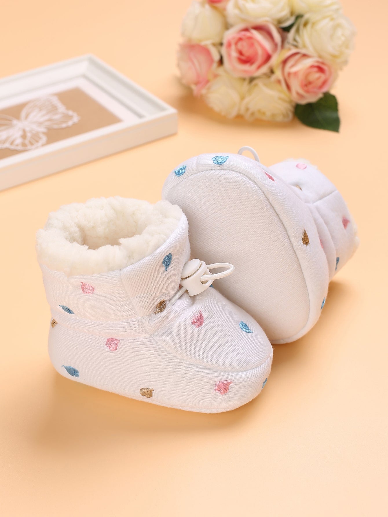 أحذية رضّع ذات برقبة