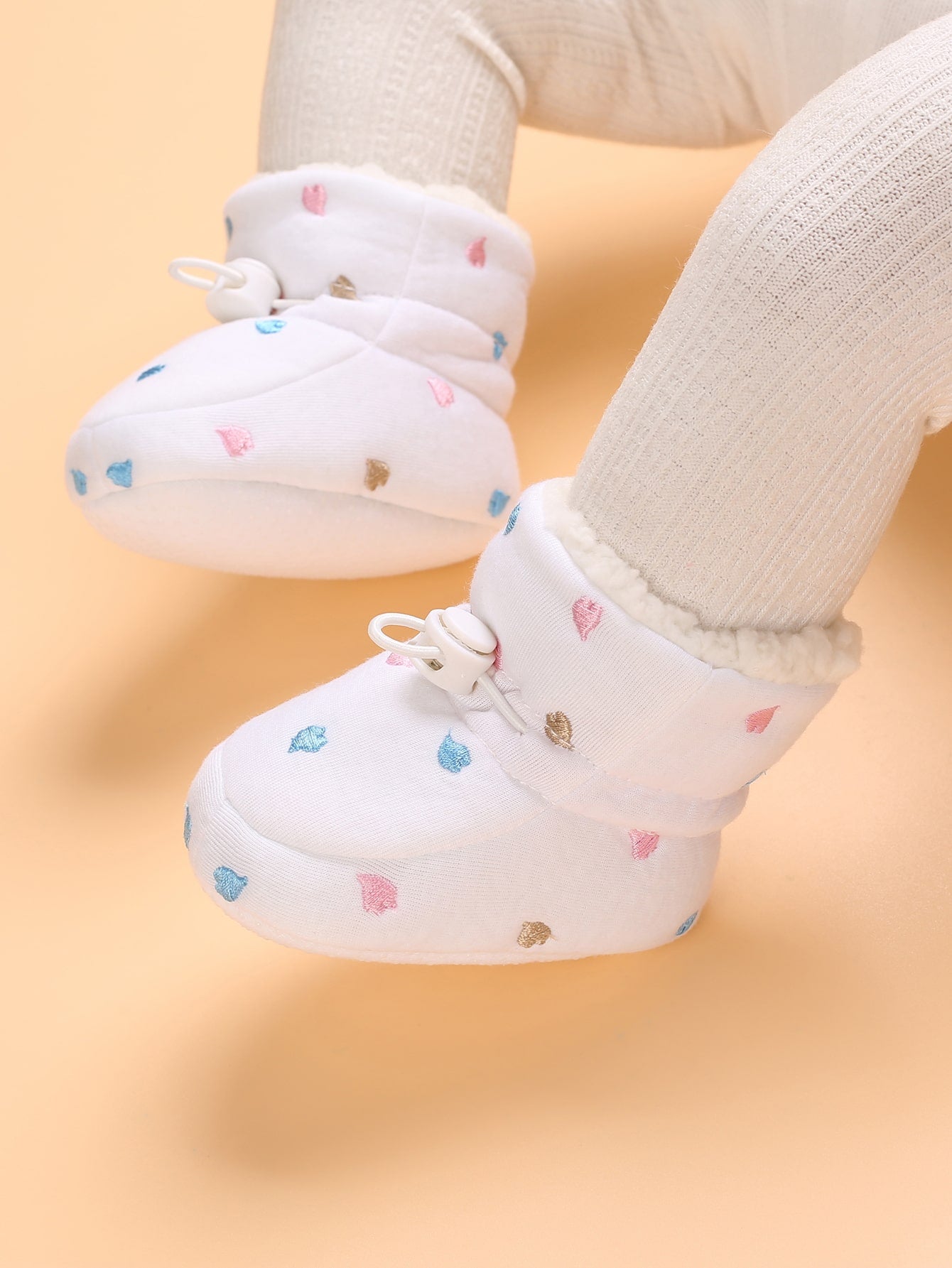 أحذية رضّع ذات برقبة