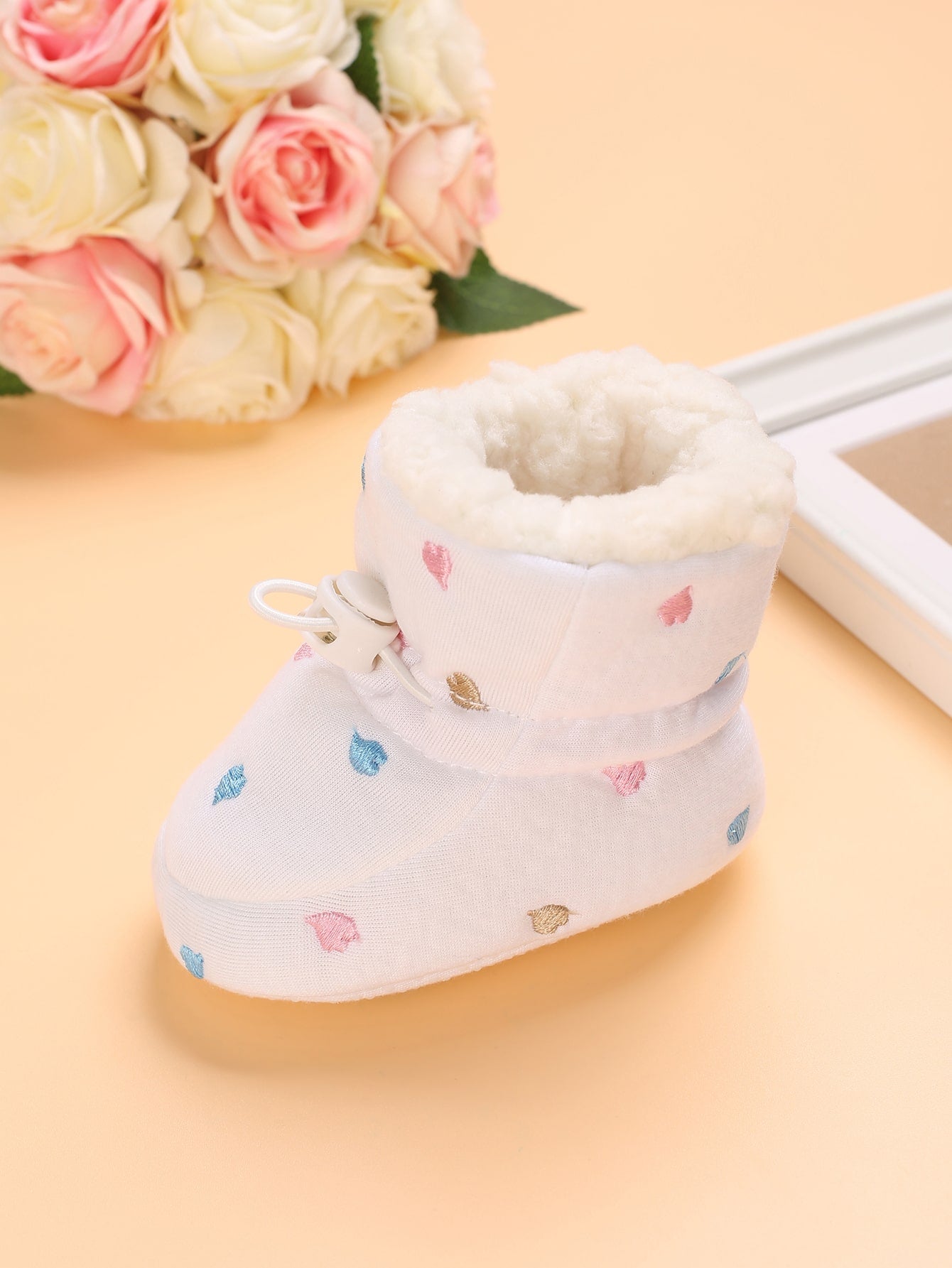 أحذية رضّع ذات برقبة