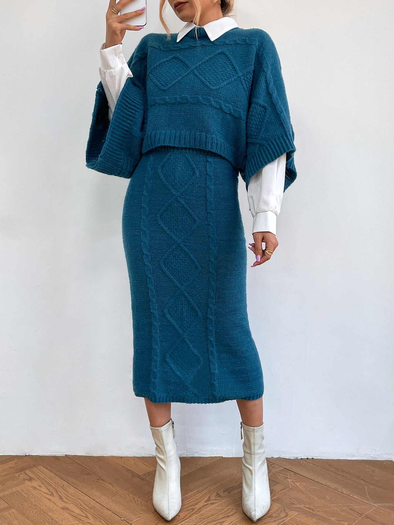 كنزة صوف اكمام جناح الخفاش منسوج مضفور وتنورة محبوكة شق خلفي بدون قميص