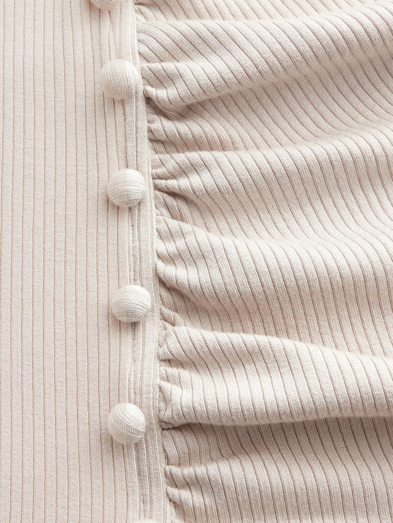 فساتين نسائية