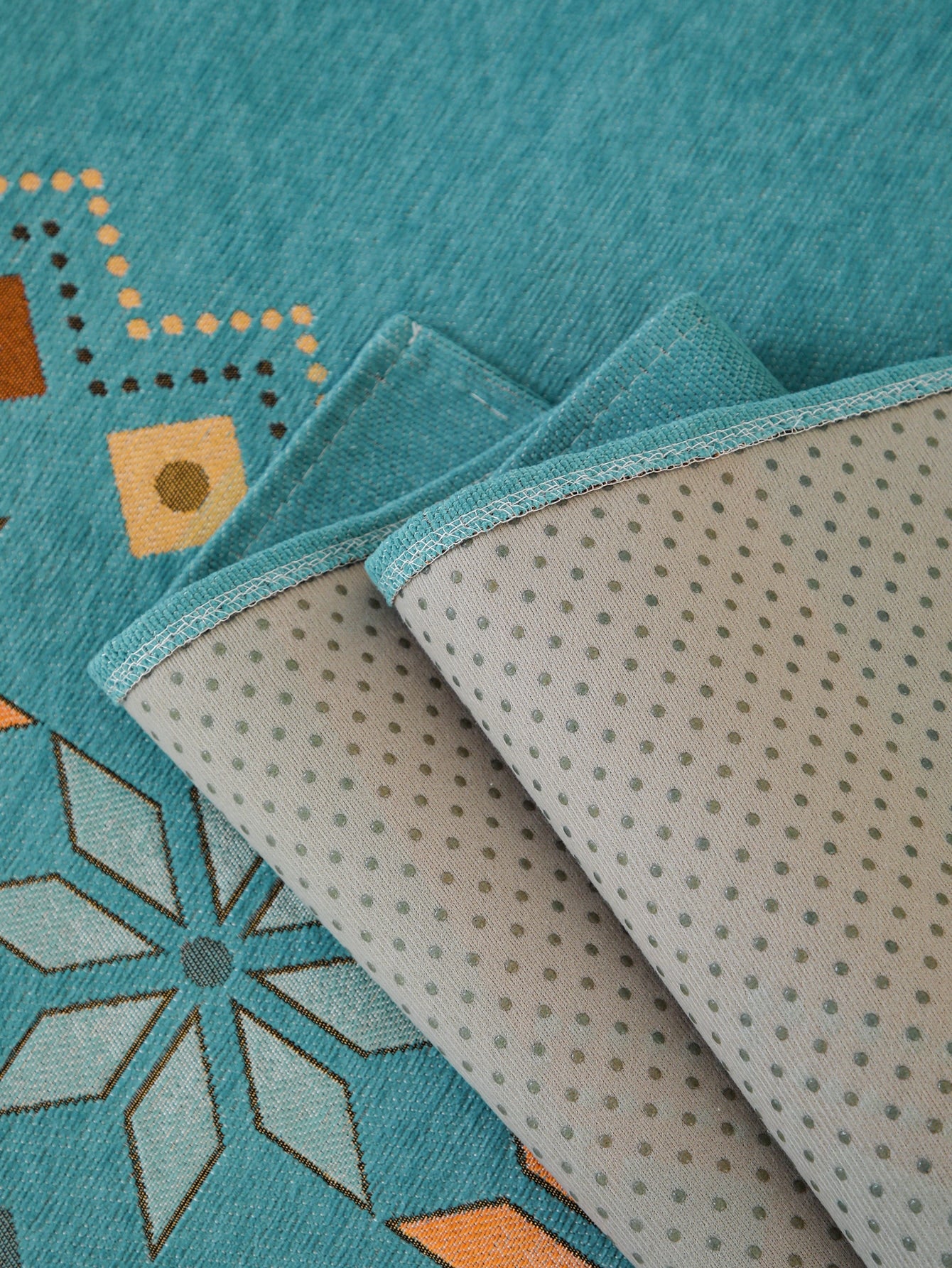 أغطية مقاعد أريكة بتصميم هندسي مانع للانزلاق قطعة واحدة