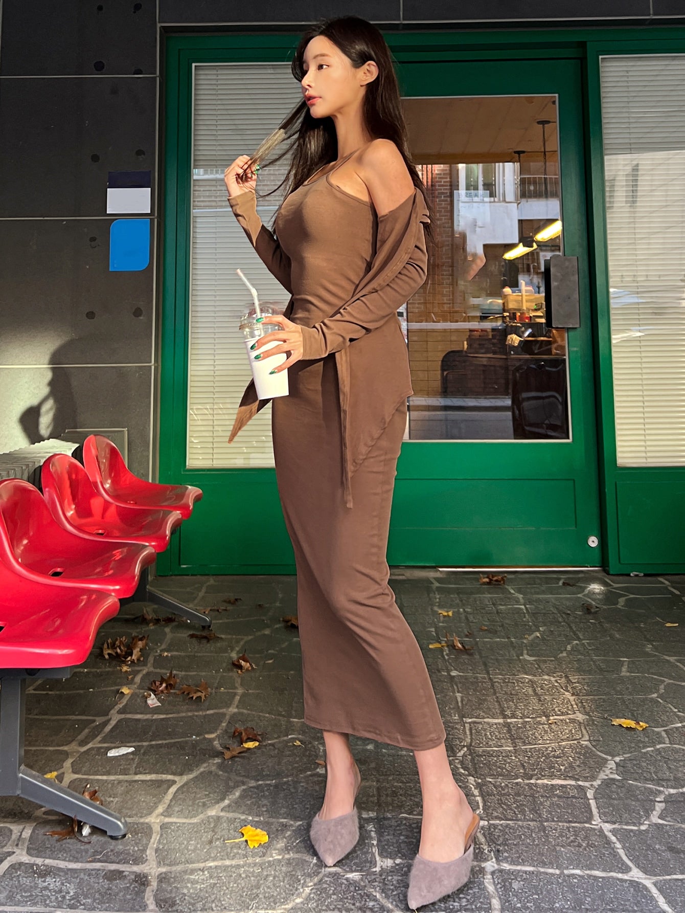 موحدة اللون فستان كامي و مفتوح امامي معطف