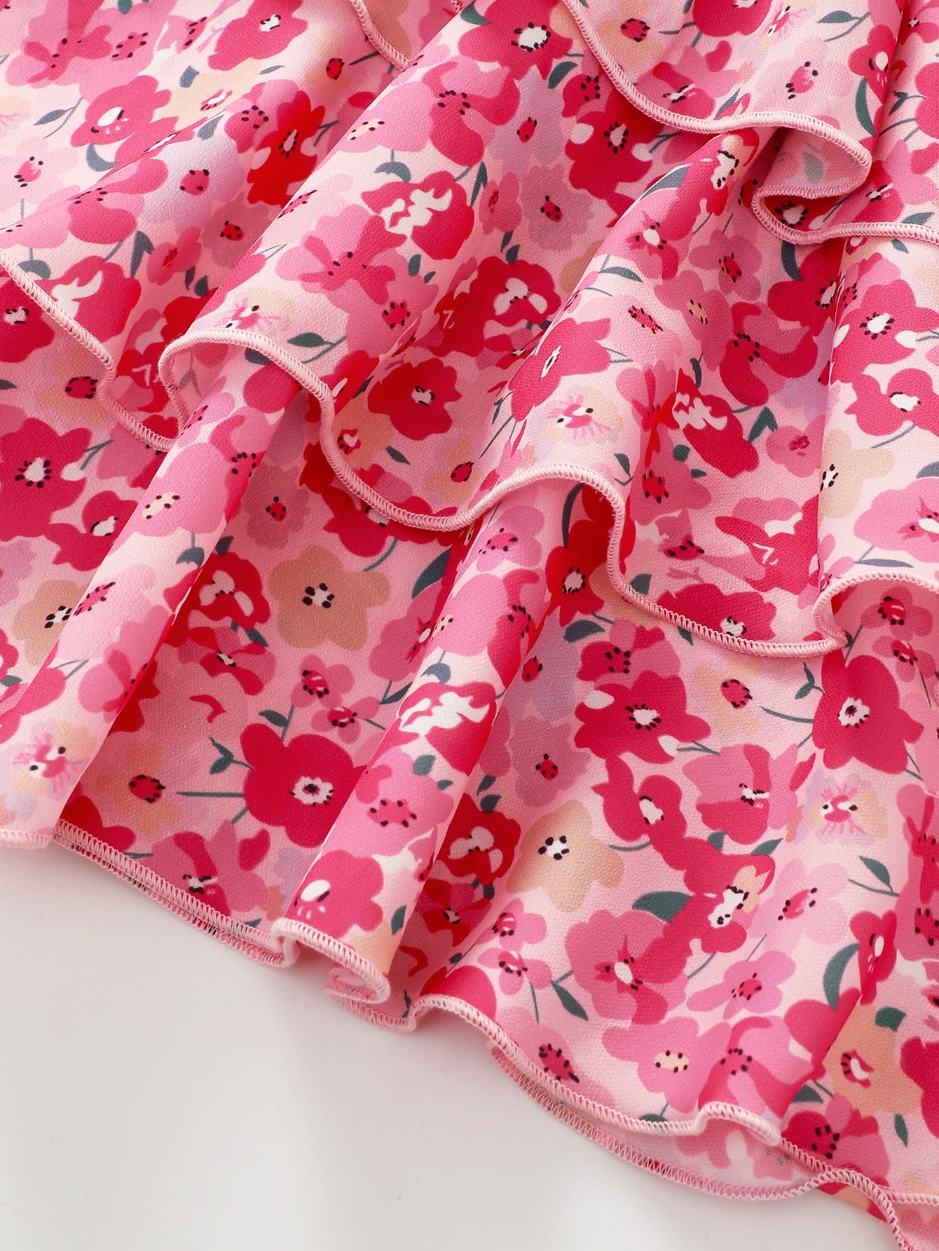 فساتين طفلة صغيرة