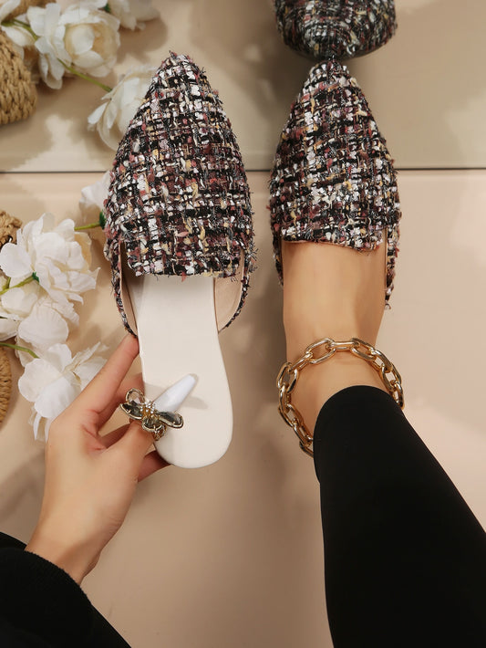 أحذية مسطحة نسائية