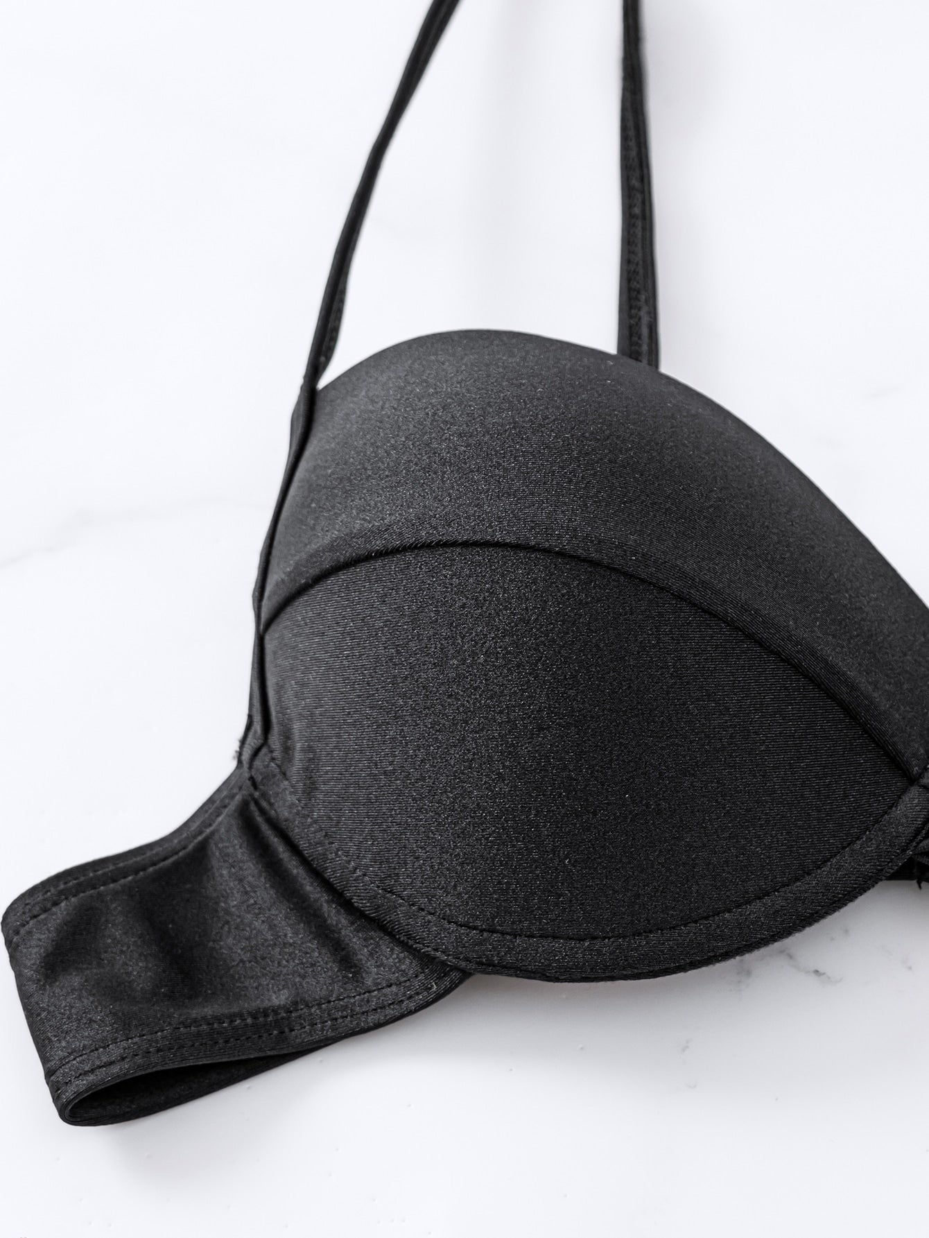 أطقم بيكيني نسائية