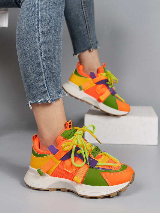 حذاء رياضي ألوان متجانسة مكتنز رباط امامي رياضي نساء