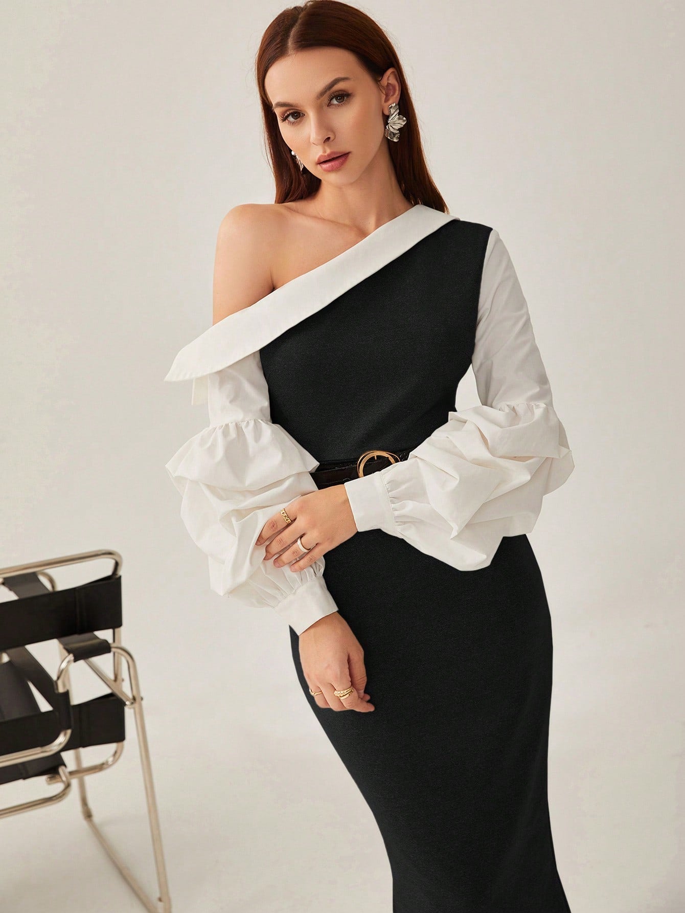 فستان ياقة غير متماثل أكمام فانوس بحافة شق بدون حزام ملابس العمل