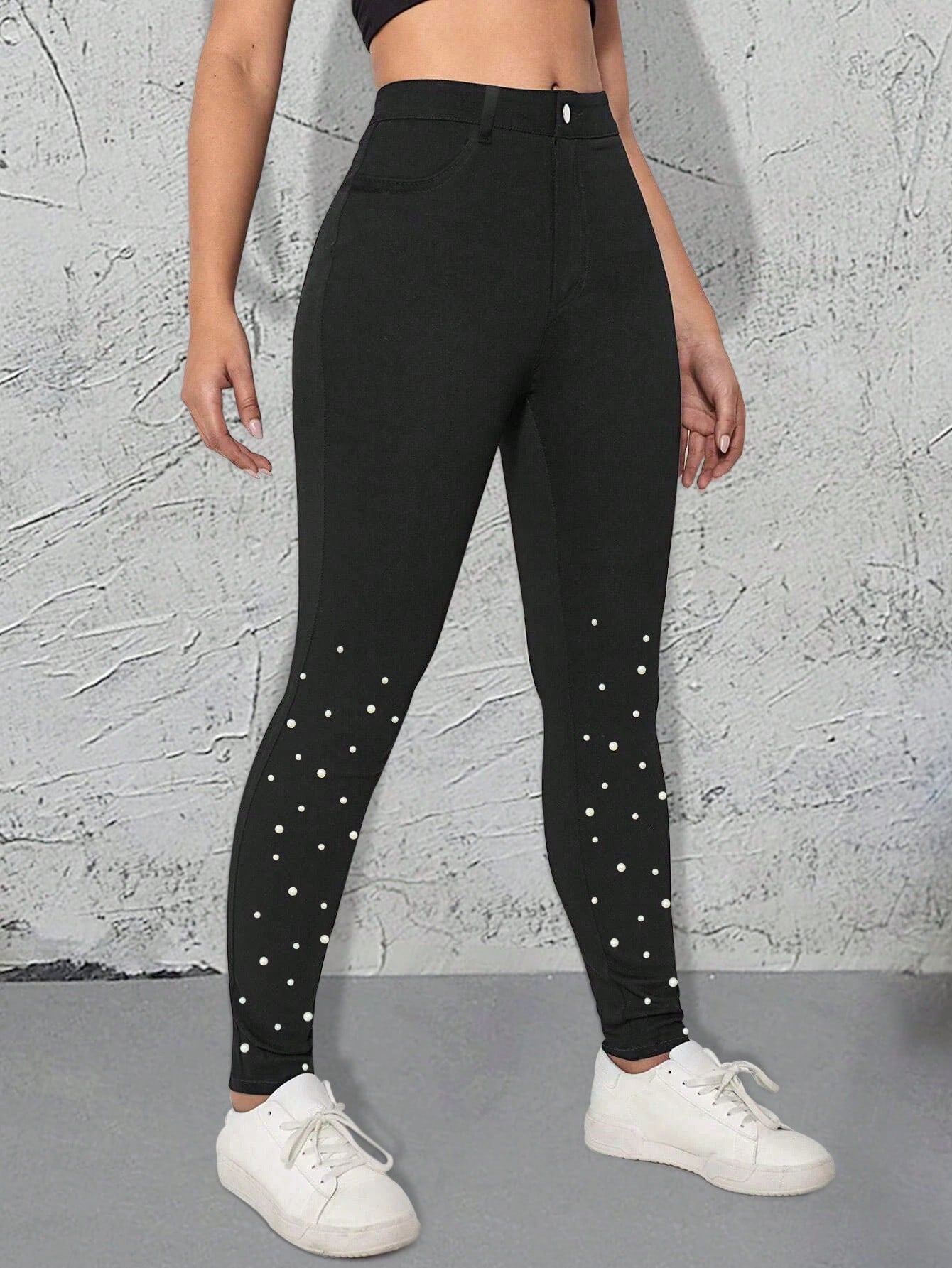 بنطلون جينز نحيل مطرز بلؤلؤ