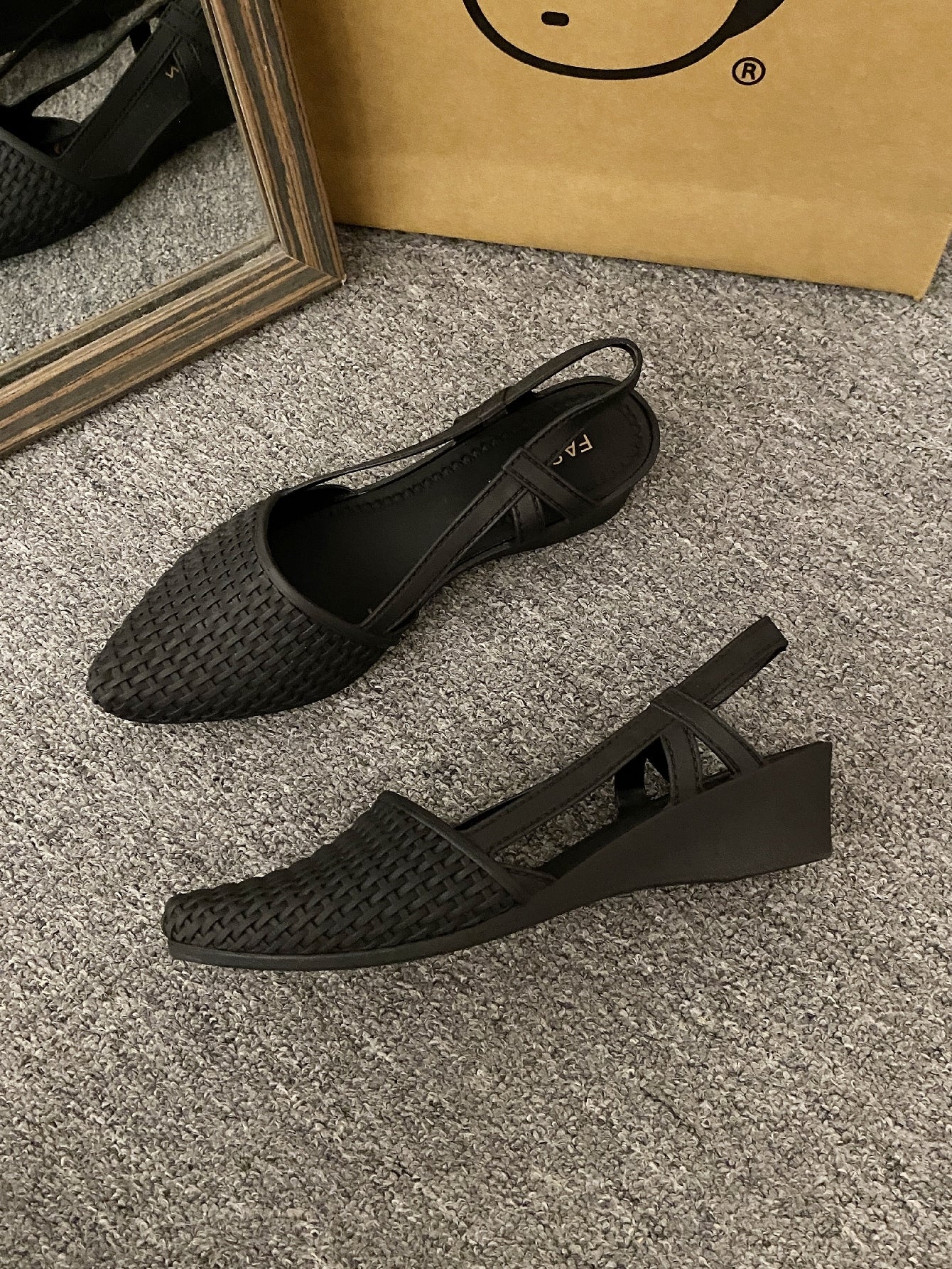 أحذية أسافين & أحذية بنعل سميك نسائية