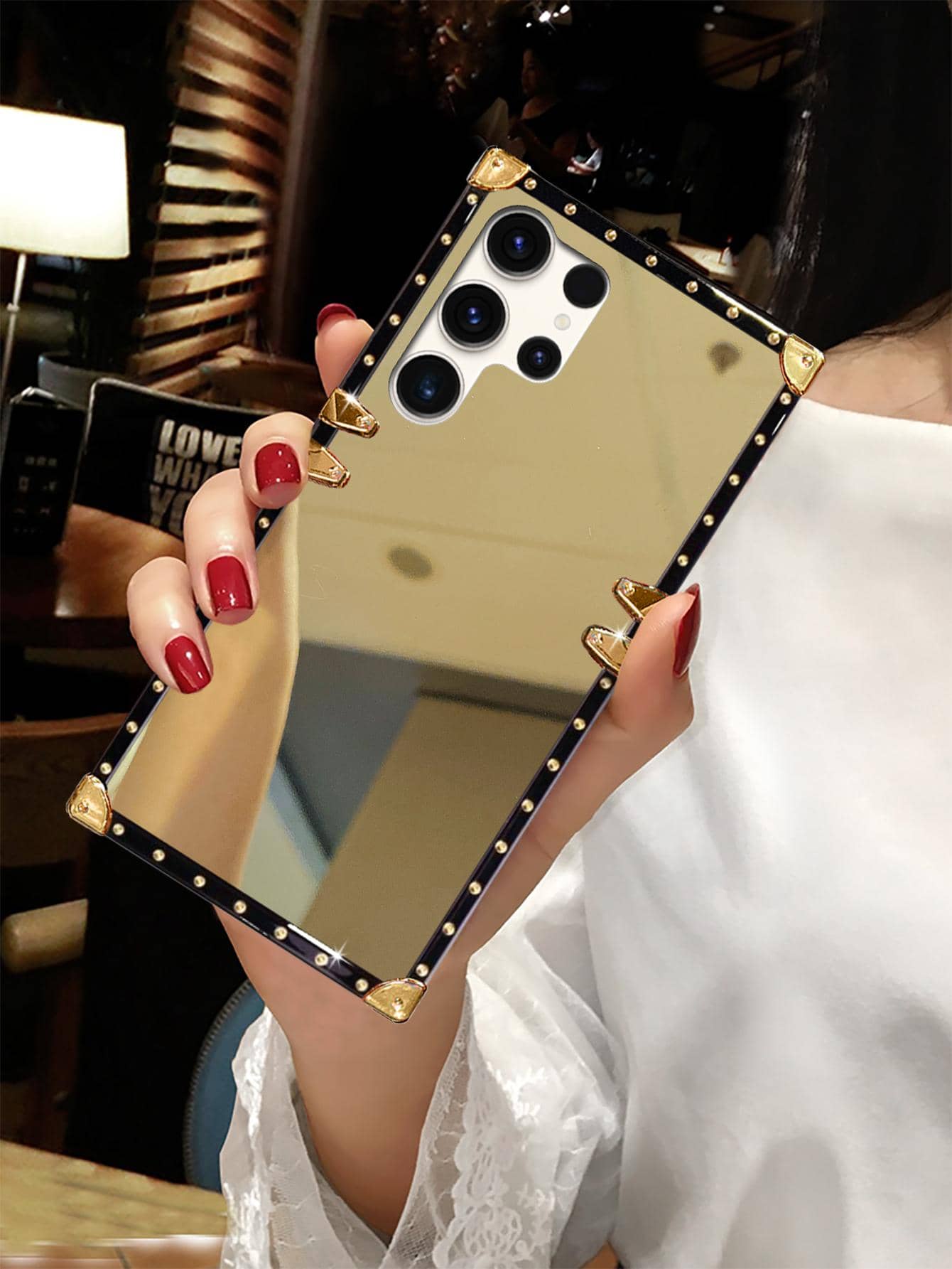 كفر هاتف مرآة