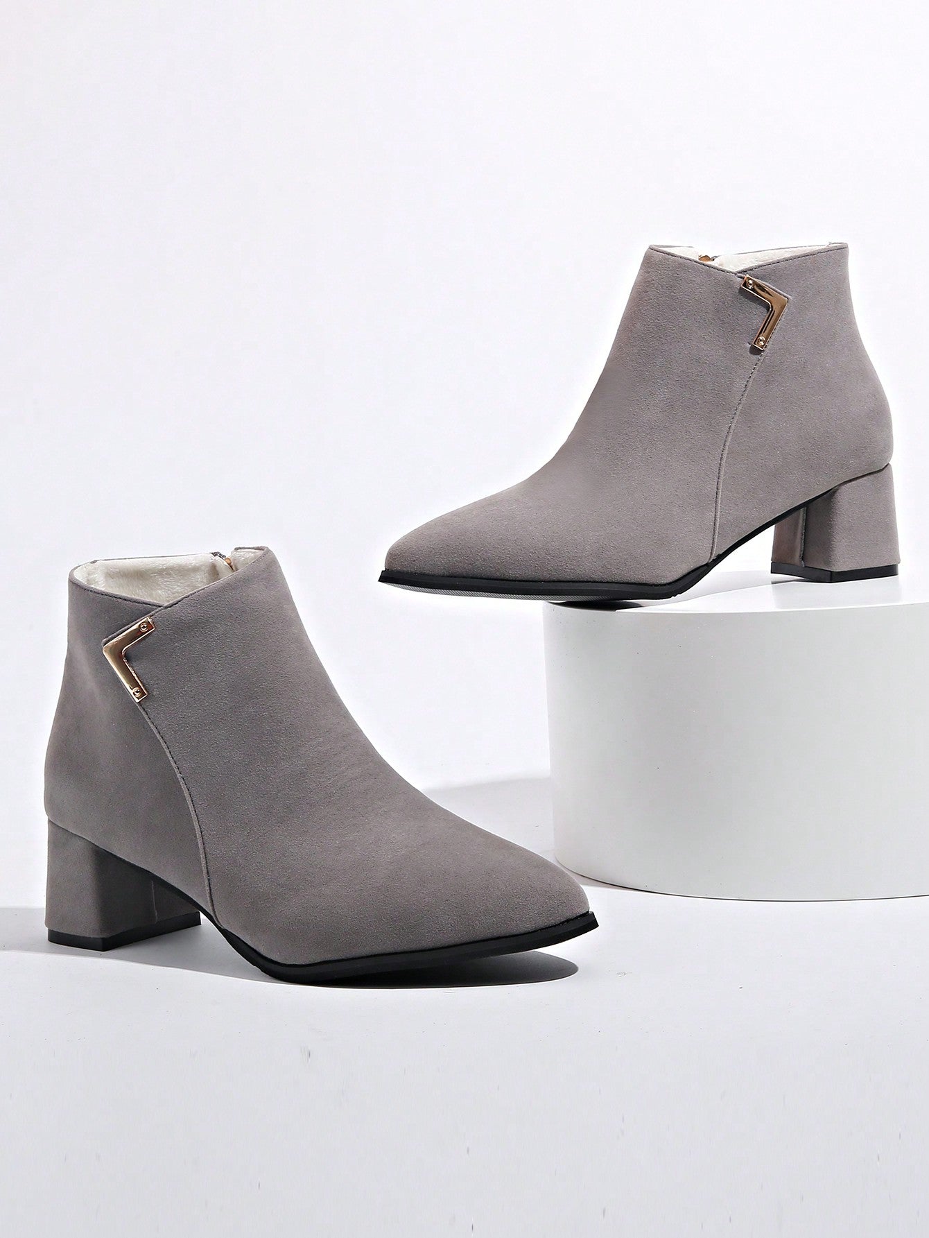 جزمة كلاسيكية للنساء الموضة الى كاجوال في خريف و الشتاء