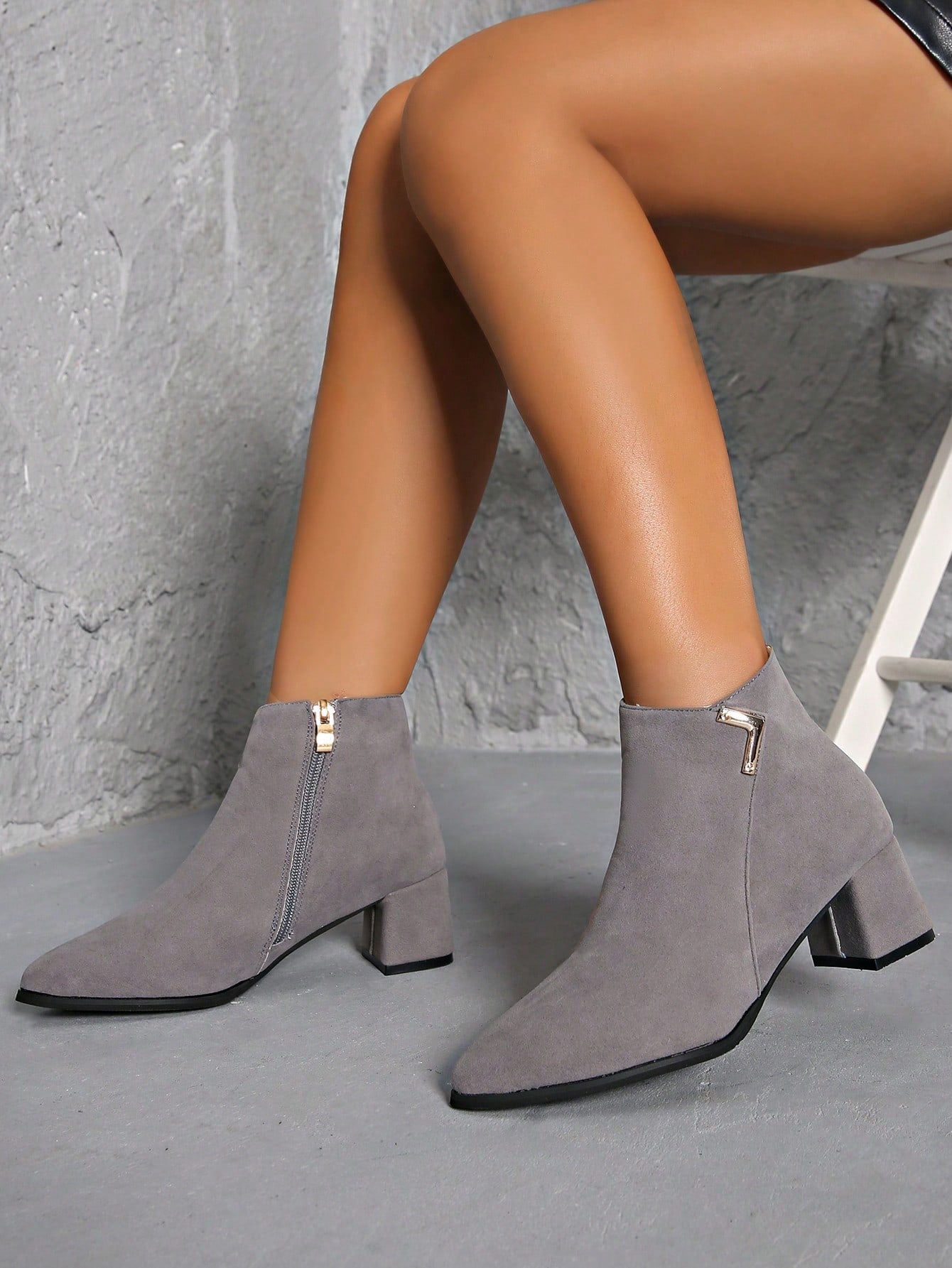 جزمة كلاسيكية للنساء الموضة الى كاجوال في خريف و الشتاء