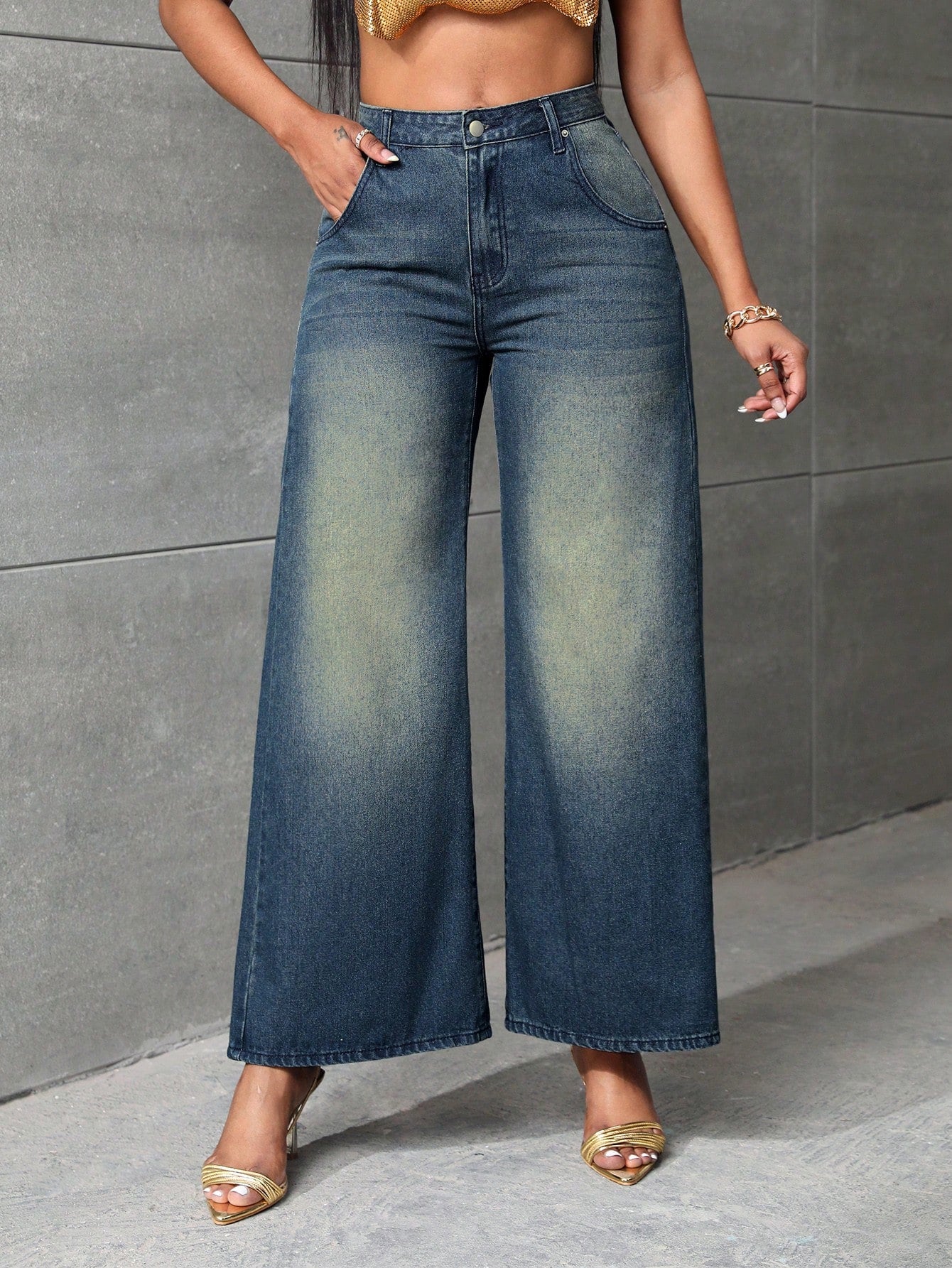 بنطلون جينز مغسول ساق عريضة