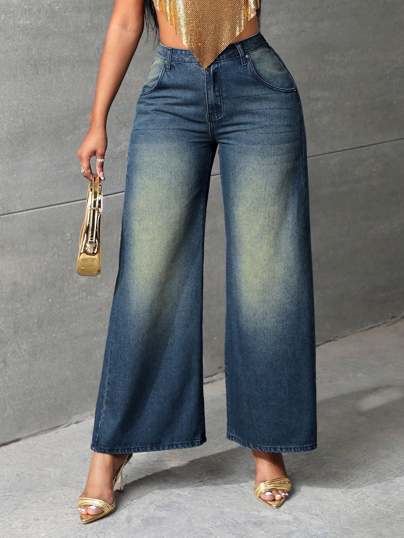 بنطلون جينز مغسول ساق عريضة