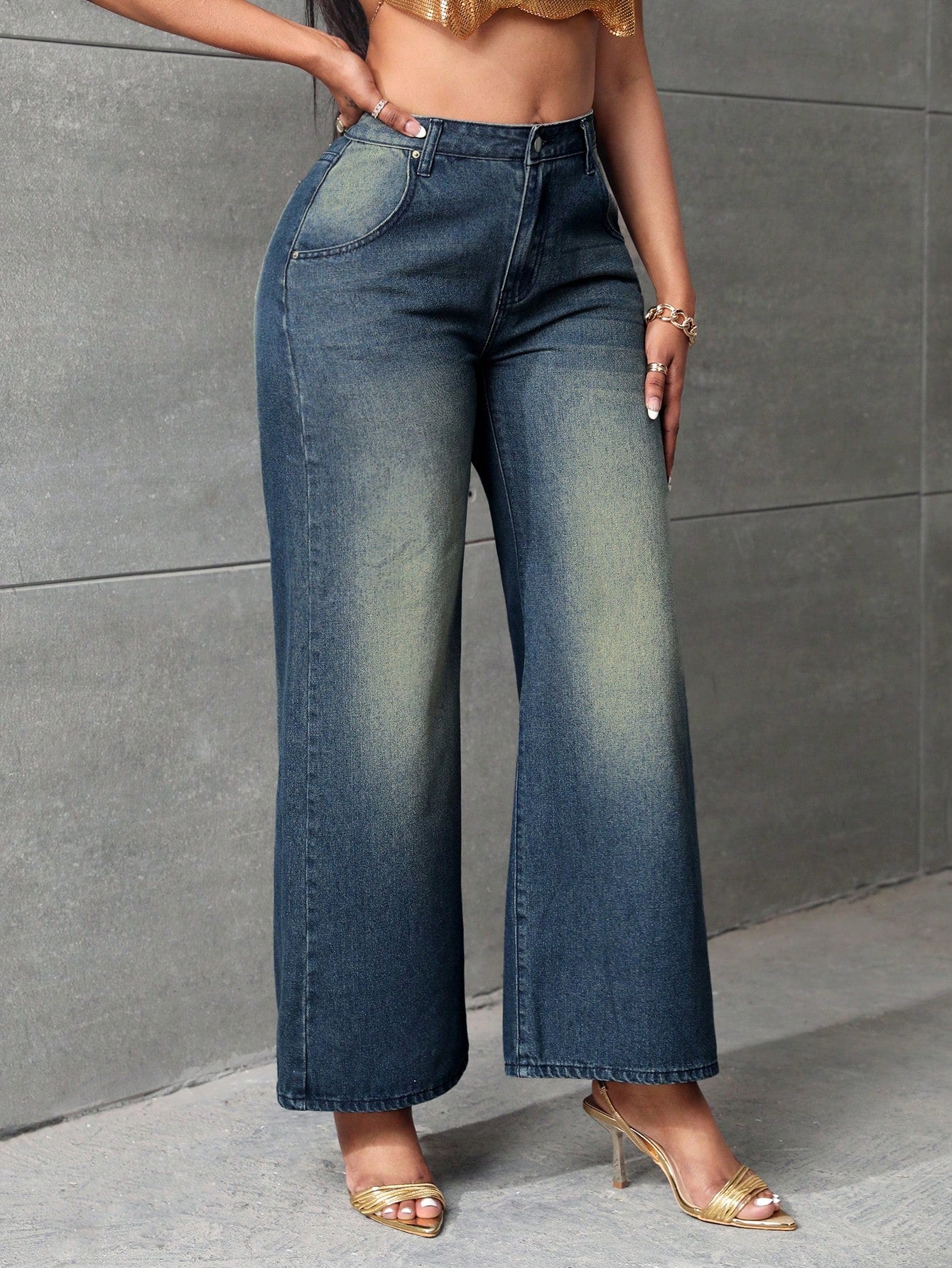 بنطلون جينز مغسول ساق عريضة