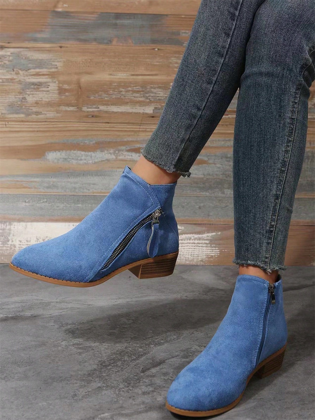 جزمة برقبة طويلة للنساء قصير سستة