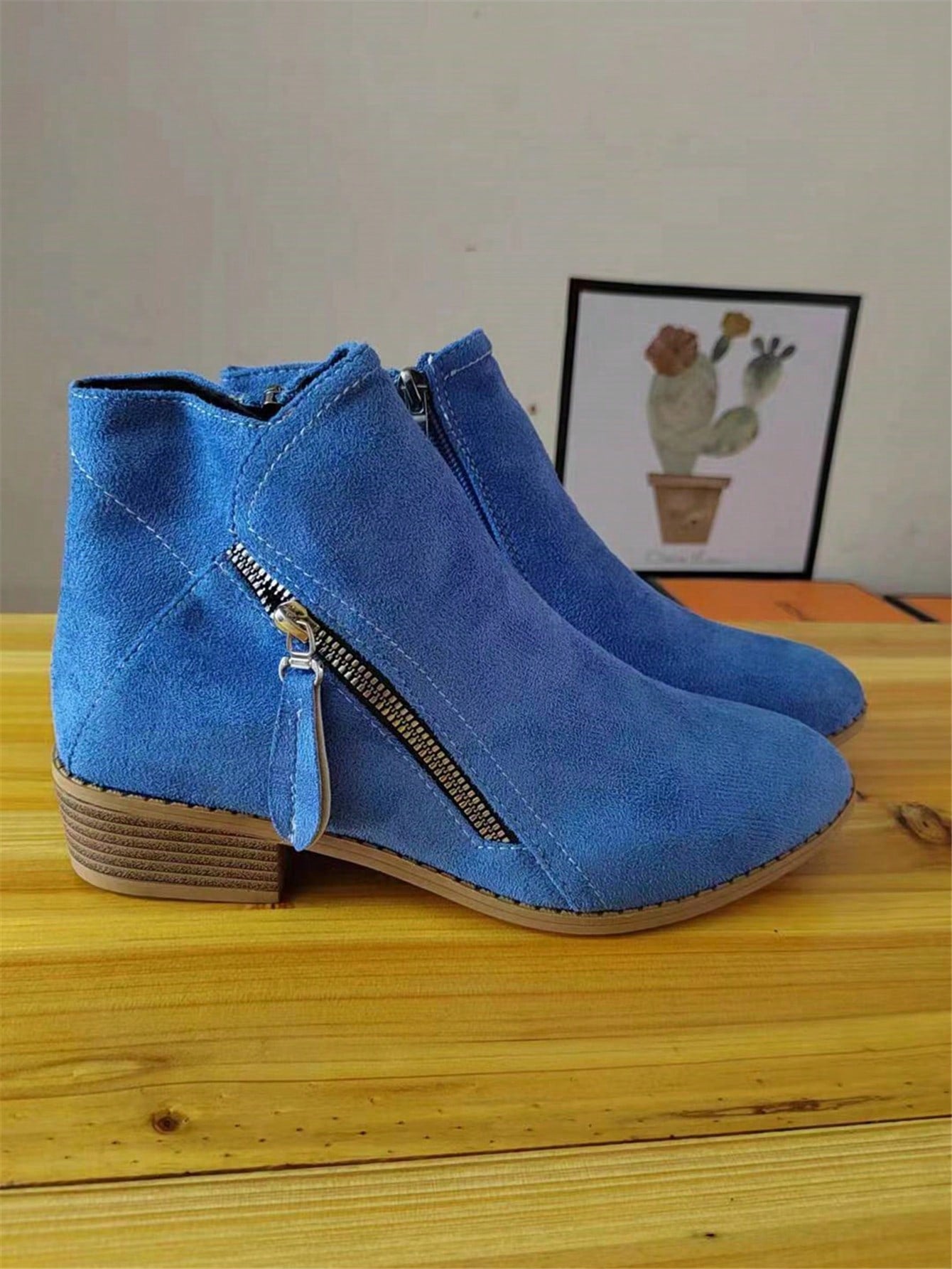 جزمة برقبة طويلة للنساء قصير سستة