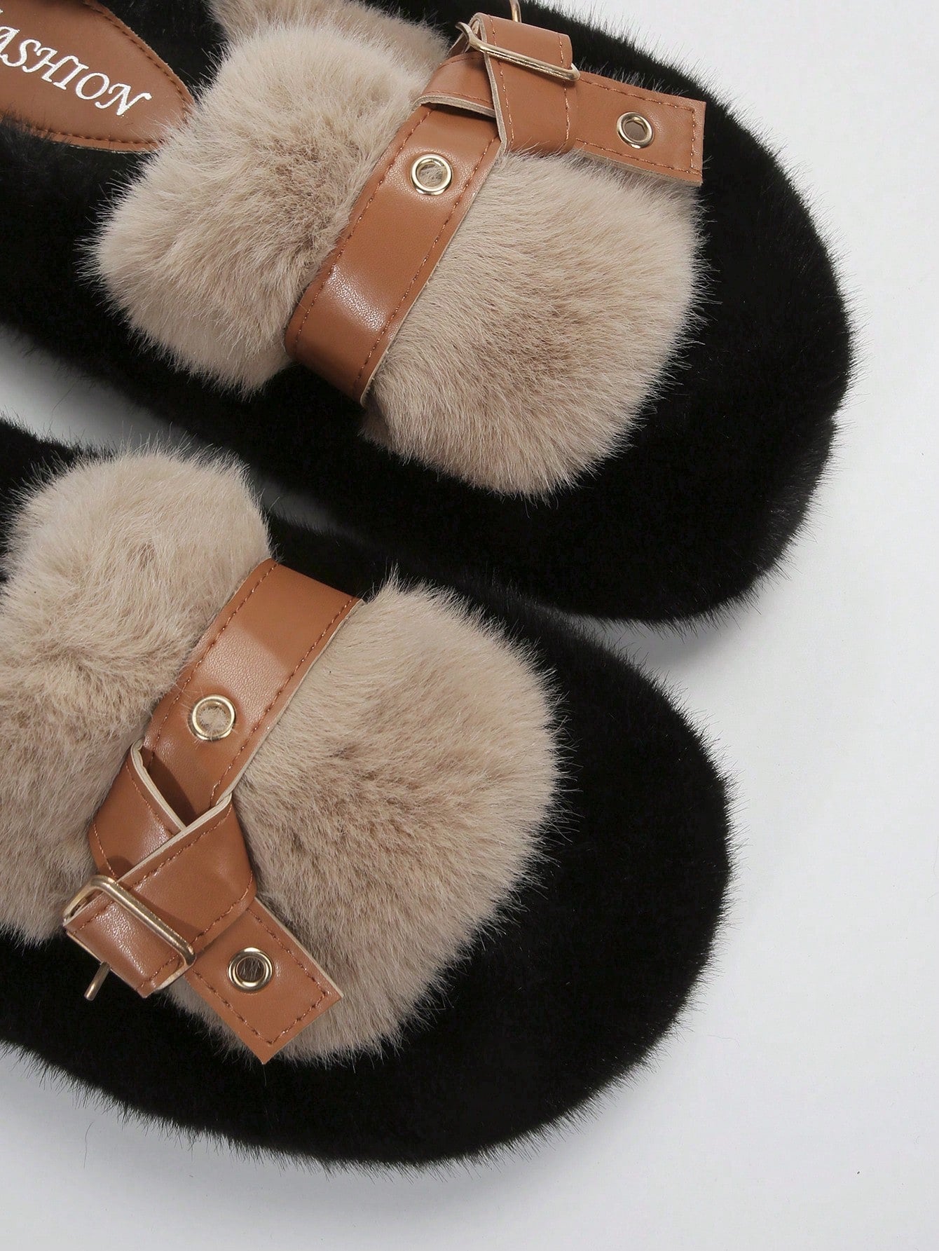 نعال قطيفة بحزام سميك من البولي يوريثان للسيدات، 2023 صنادل مسطحة جديدة مفتوحة من الأمام