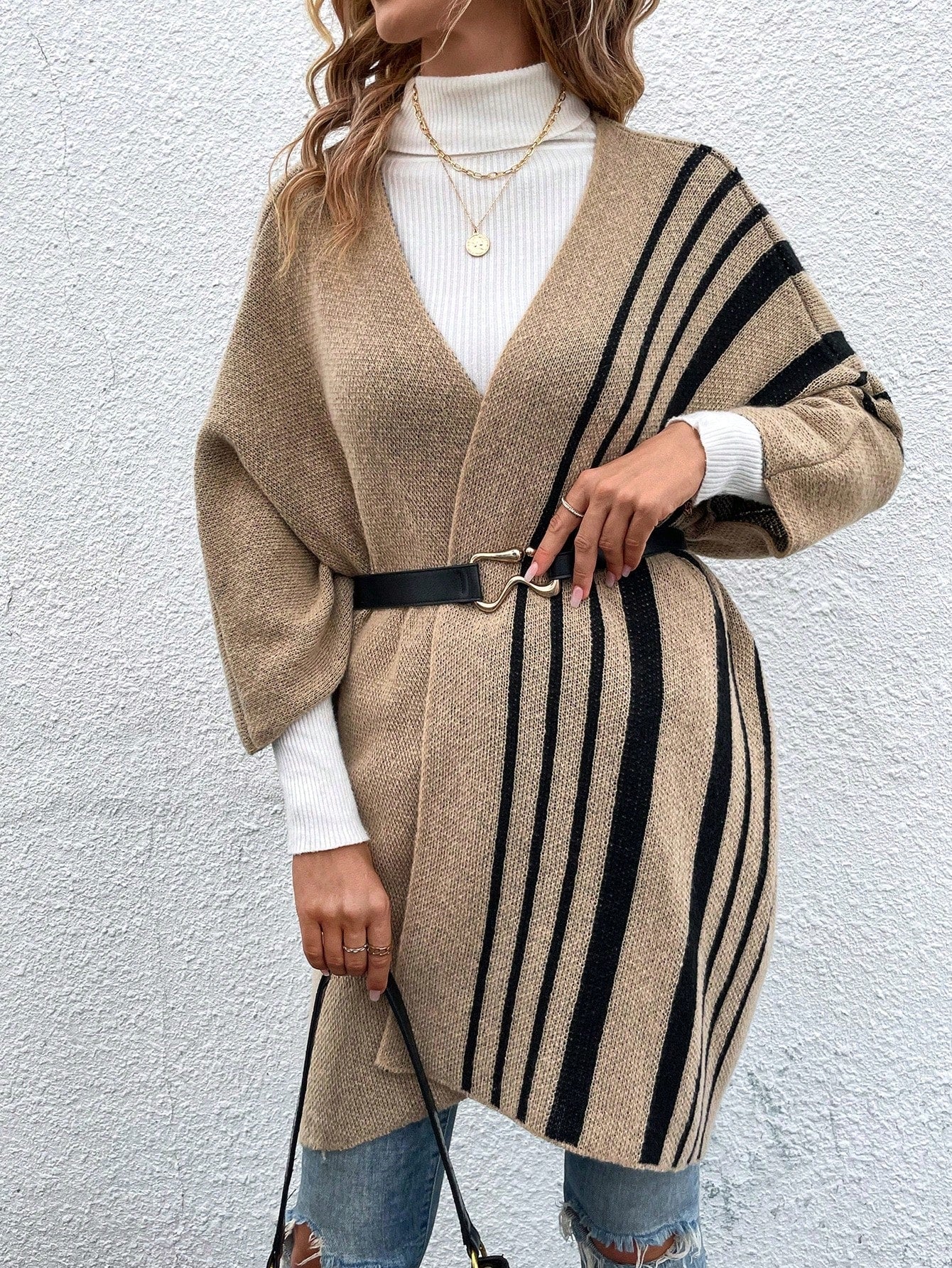 كارديجان نمط مخطط اكمام جناح الخفاش