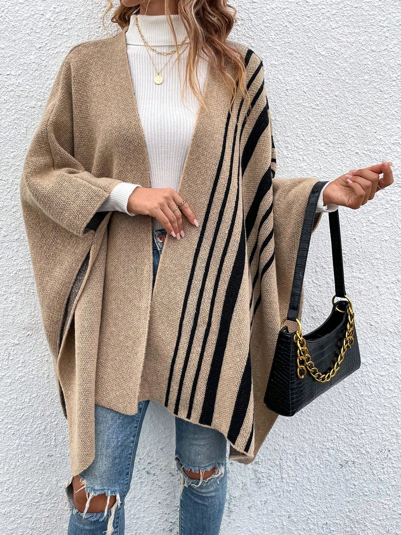 كارديجان نمط مخطط اكمام جناح الخفاش